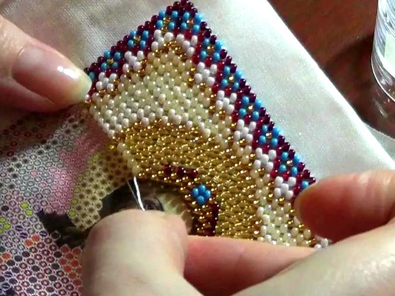 12 простых швов в технике вышивки бисером